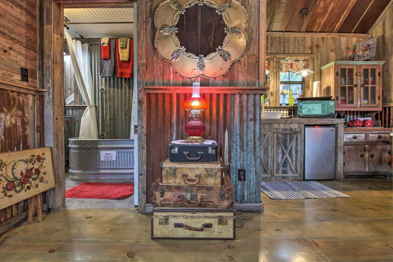 Snuggle Inn Wimberley Cabin With Fire Pit And Deck 외부 사진
